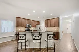 18717 Royal Pointe Dr, Pflugerville, TX 78660 - Photo 7