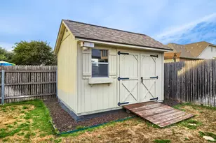 18717 Royal Pointe Dr, Pflugerville, TX 78660 - Photo 21