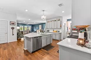 204 Florenz Ln, Georgetown, TX 78628 - Photo 17