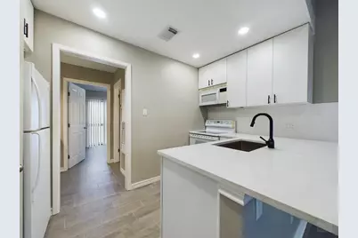 2815 Rio Grande Street #214, Austin, TX 78705 - Photo 5