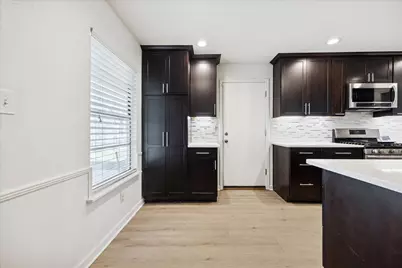 10512 Walnut Bend Drive, Austin, TX 78753 - Photo 7