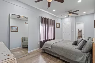 1102 Beech St, Taylor, TX 76574 - Photo 11