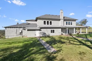 1102 Beech St, Taylor, TX 76574 - Photo 39