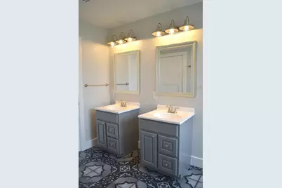 6400 Santos Street, Austin, TX 78741 - Photo 15