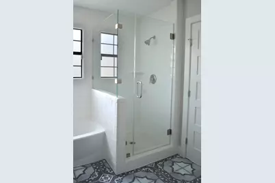 6400 Santos Street, Austin, TX 78741 - Photo 13