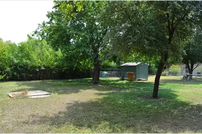 6400 Santos Street, Austin, TX 78741 - Photo 21