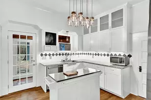 608 W Hopkins St, San Marcos, TX 78666 - Photo 5