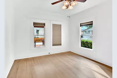 608 W Hopkins Street, San Marcos, TX 78666 - Photo 15