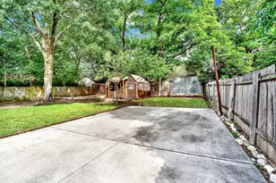 608 W Hopkins St, San Marcos, TX 78666 - Photo 35