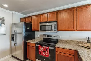 305 E 31st St, Austin, TX 78705 - Photo 7