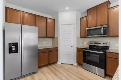 7705 Song Sparrow Drive, Austin, TX 78744 - Photo 9