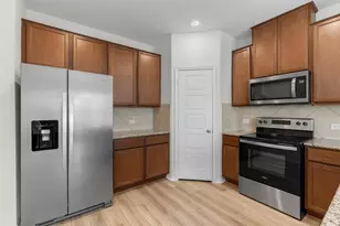 7705 Song Sparrow Dr., Austin, TX 78744 - Photo 9