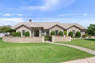2501 Woodbine Cir, Georgetown, TX 78628 - Photo 3