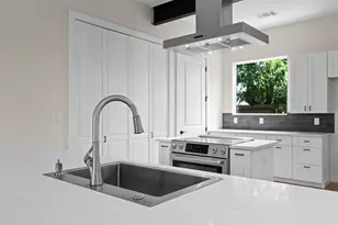 3613 Munson St, Austin, TX 78721 - Photo 9