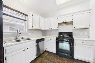 2606 Hutton Ln, Leander, TX 78641 - Photo 9