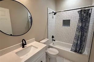 811 5th St, Lockhart, TX 78644 - Photo 15