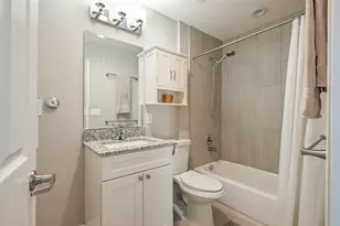 935 La Posada Dr, Austin, TX 78752 - Photo 17