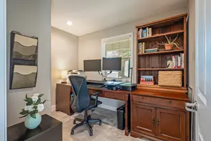 935 La Posada Dr, Austin, TX 78752 - Photo 11