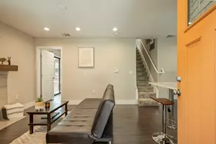 935 La Posada Dr, Austin, TX 78752 - Photo 5