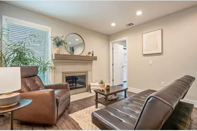 935 La Posada Drive #148, Austin, TX 78752 - Photo 5
