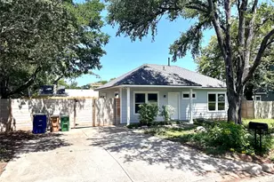 1122 Mansell Ave, Austin, TX 78721 - Photo 1