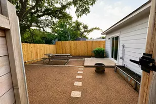 1122 Mansell Ave, Austin, TX 78721 - Photo 27