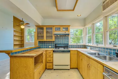 614 W 32nd Street, Austin, TX 78705 - Photo 11