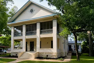 614 W 32nd St, Austin, TX 78705 - Photo 1