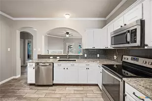 202 Flinn St, Hutto, TX 78634 - Photo 11