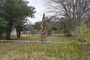 8611 Georgian Dr, Austin, TX 78753 - Photo 3