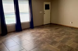 2001 Pecan St, Bastrop, TX 78602 - Photo 15