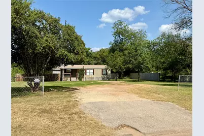 2001 Pecan Street, Bastrop, TX 78602 - Photo 1