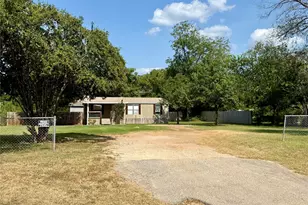 2001 Pecan St, Bastrop, TX 78602 - Photo 1