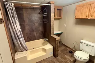 2001 Pecan St, Bastrop, TX 78602 - Photo 13
