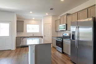 702 Silver Springs Bend, Kyle, TX 78640 - Photo 21