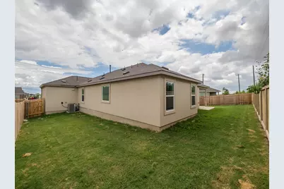 702 Silver Springs Bend, Kyle, TX 78640 - Photo 9