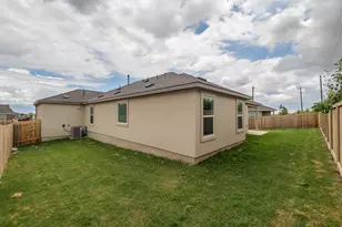 702 Silver Springs Bend, Kyle, TX 78640 - Photo 9