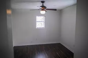 1166 Ridgeway Dr, Austin, TX 78702 - Photo 13