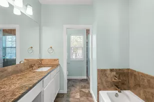 300 Knights Row, Horseshoe Bay, TX 78657 - Photo 15