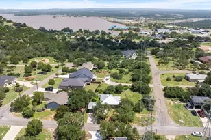 300 Knights Row, Horseshoe Bay, TX 78657 - Photo 3