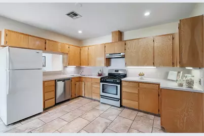 2116 Glendale Place, Austin, TX 78704 - Photo 9