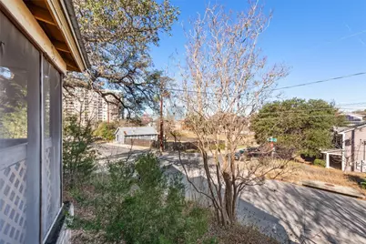 1001 Catalpa Street, Austin, TX 78702 - Photo 3