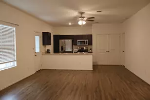 117 Galaxy Wy, Jarrell, TX 76537 - Photo 3