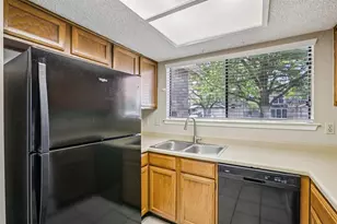 13355 Water Oak Ln, Austin, TX 78729 - Photo 7