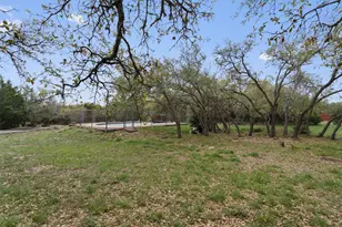 422 Patricia Rd, Georgetown, TX 78628 - Photo 37