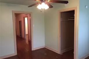 611 W 37th St, Austin, TX 78705 - Photo 7