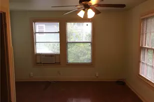 611 W 37th St, Austin, TX 78705 - Photo 5