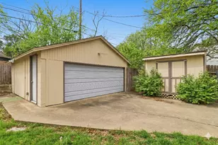 2007 Montclaire St, Austin, TX 78704 - Photo 27