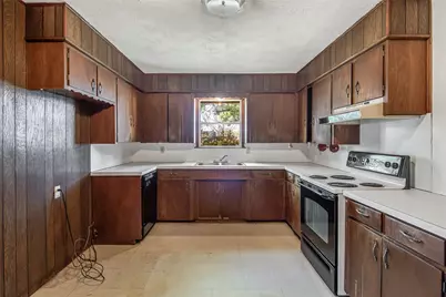 533 S Texas Street, Milano, TX 76556 - Photo 5