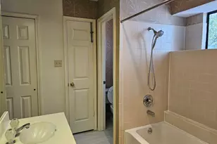 13102 Briar Hollow Dr, Austin, TX 78729 - Photo 21